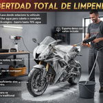 Hombre lavando moto con hidrolavadora