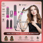 Mujer estilizando cabello con cepillo térmico