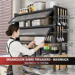 Organizador sobre fregadero en uso